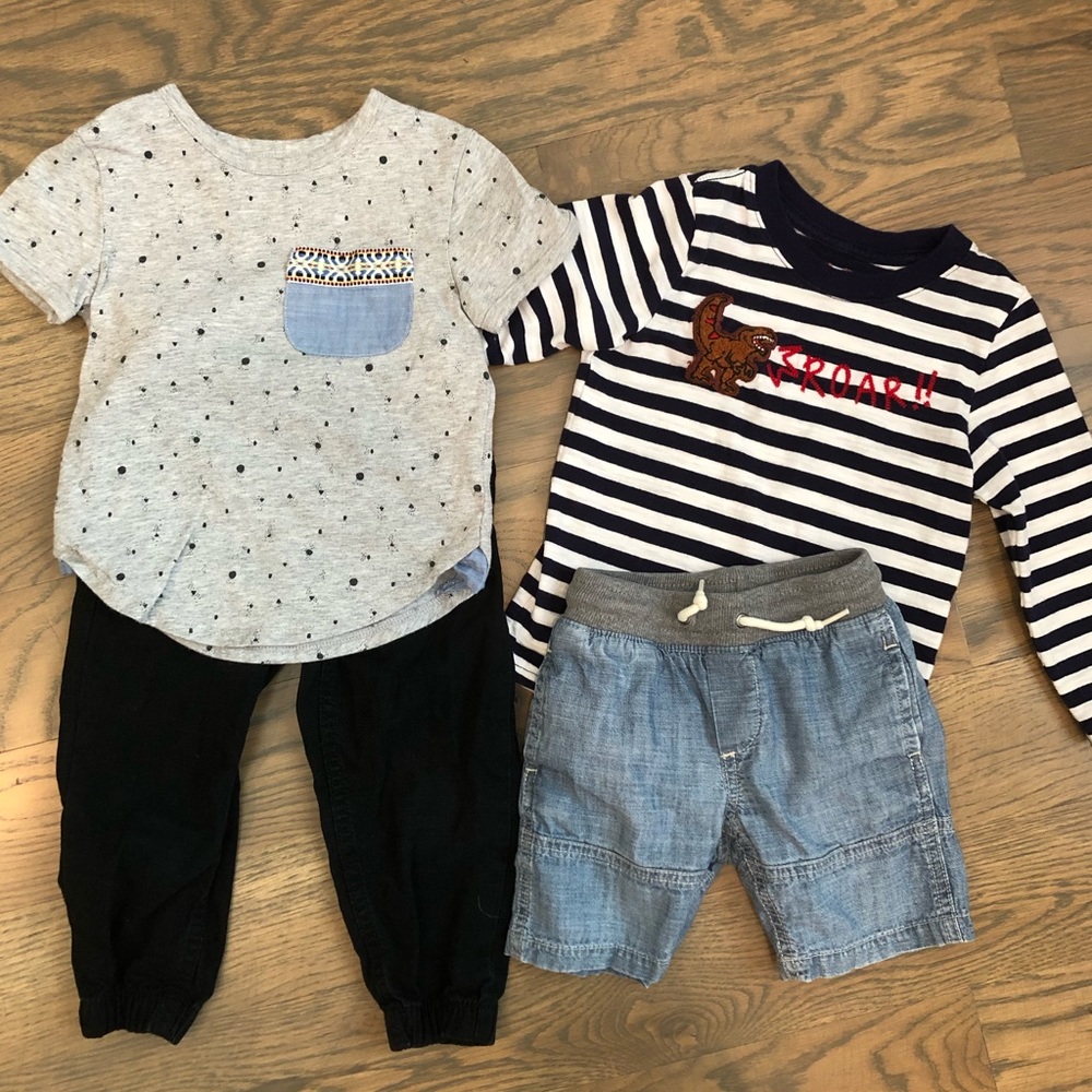 Set of boy 2T outfits